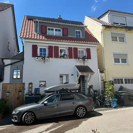 ホームステイ Freudi's Berghuette *