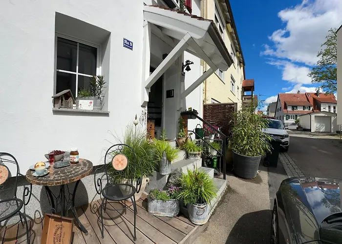 Freudi's Berghuette * Neuhausen auf den Fildern